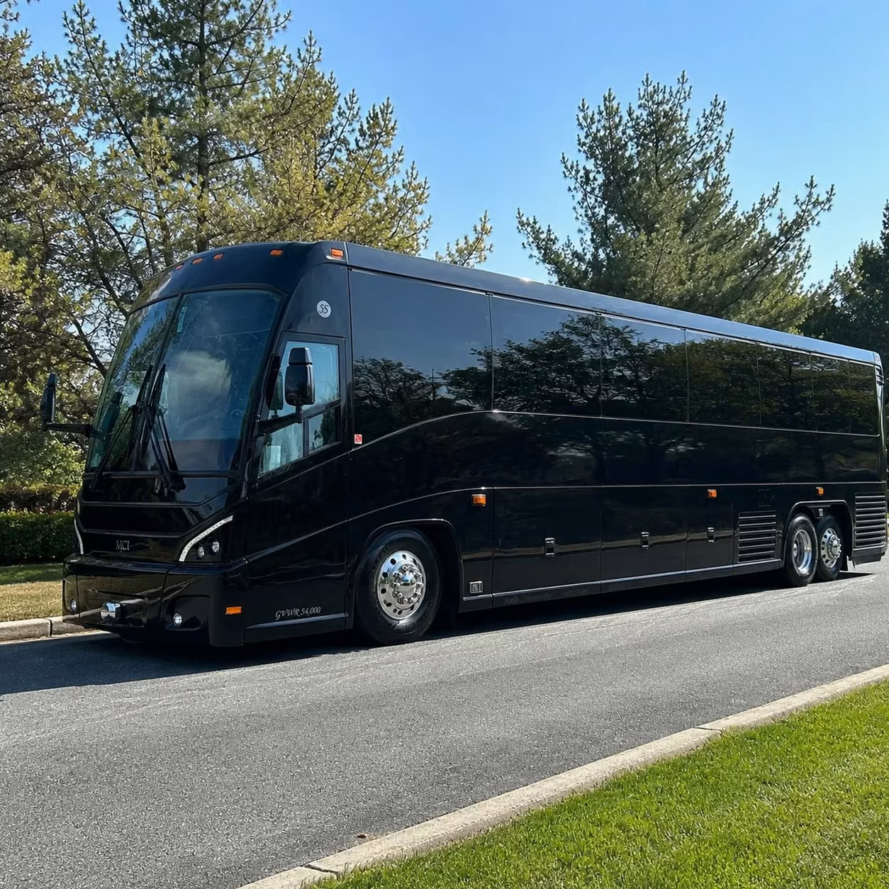construction and industrial crew shuttles in longmont