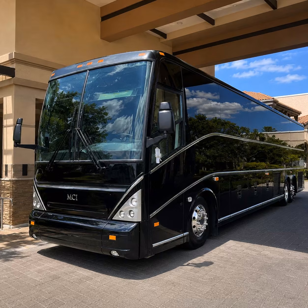 longmont airport shuttle services for executive teams and corporate groups