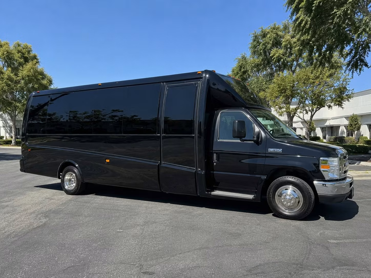 party buses in longmont make prom night unforgettable from the first pickup