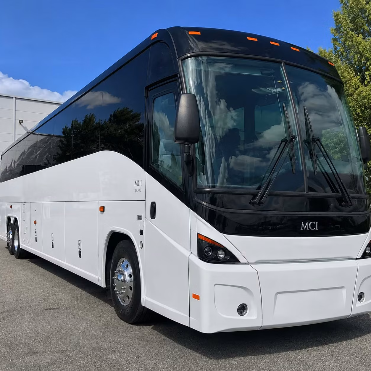 wedding guest airport shuttles in longmont and the northern front range